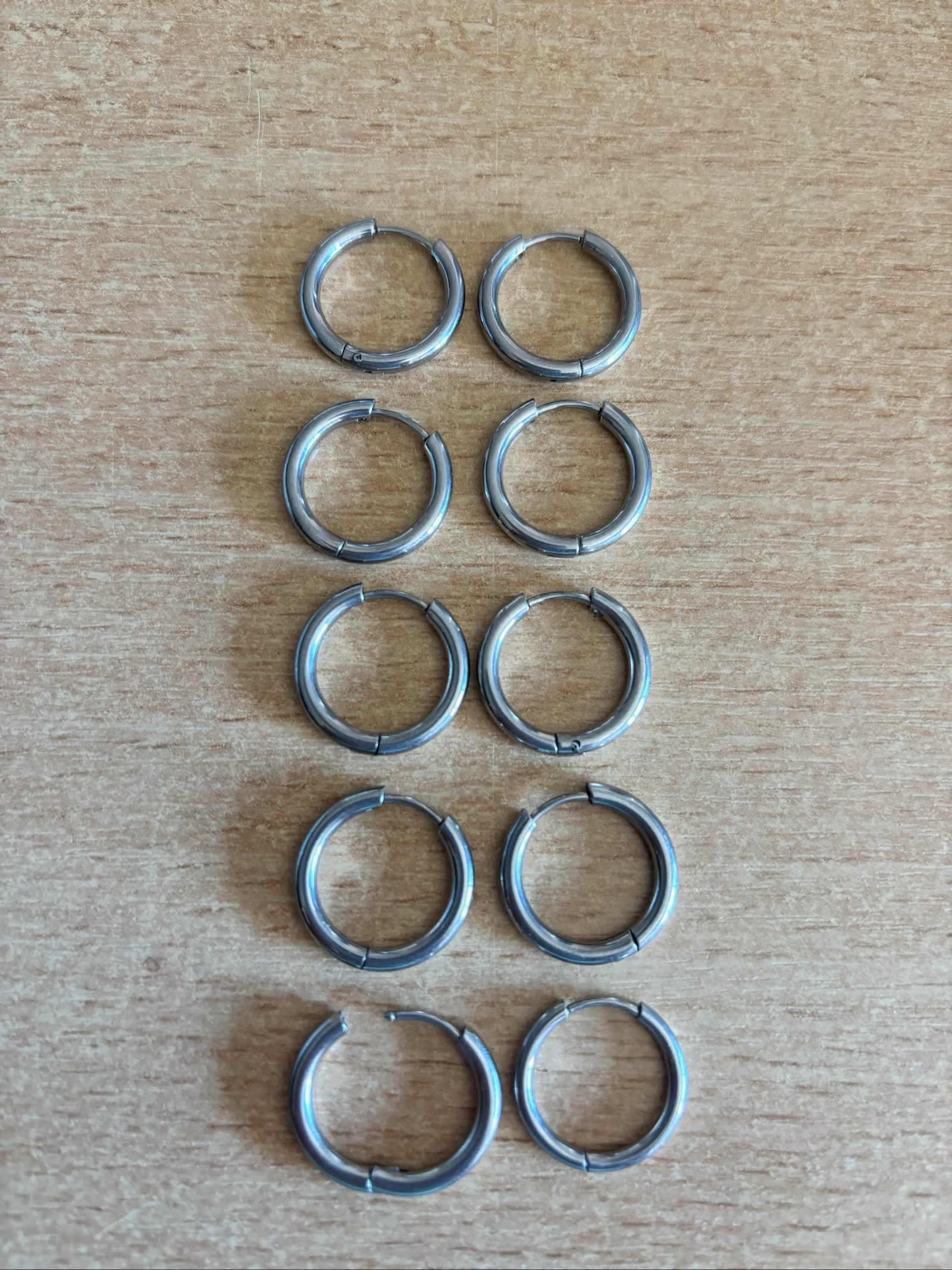 Lote de 5 pares de aretes de acero inoxidable – photo 5
